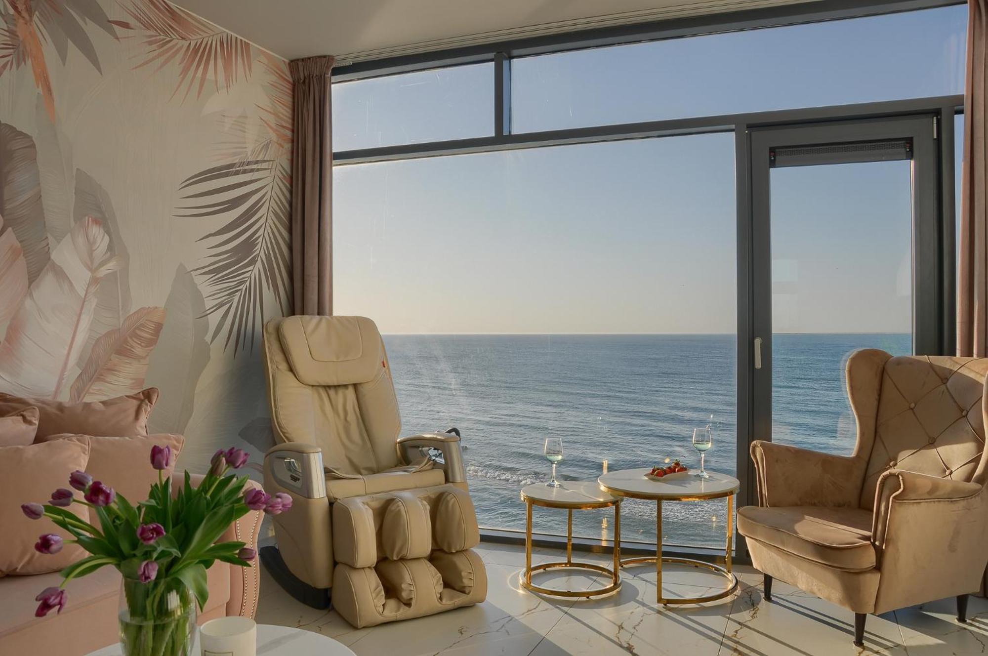 אוסטרוני מורסקי Apartament Nadmorski Luksus - Boulevard מראה חיצוני תמונה