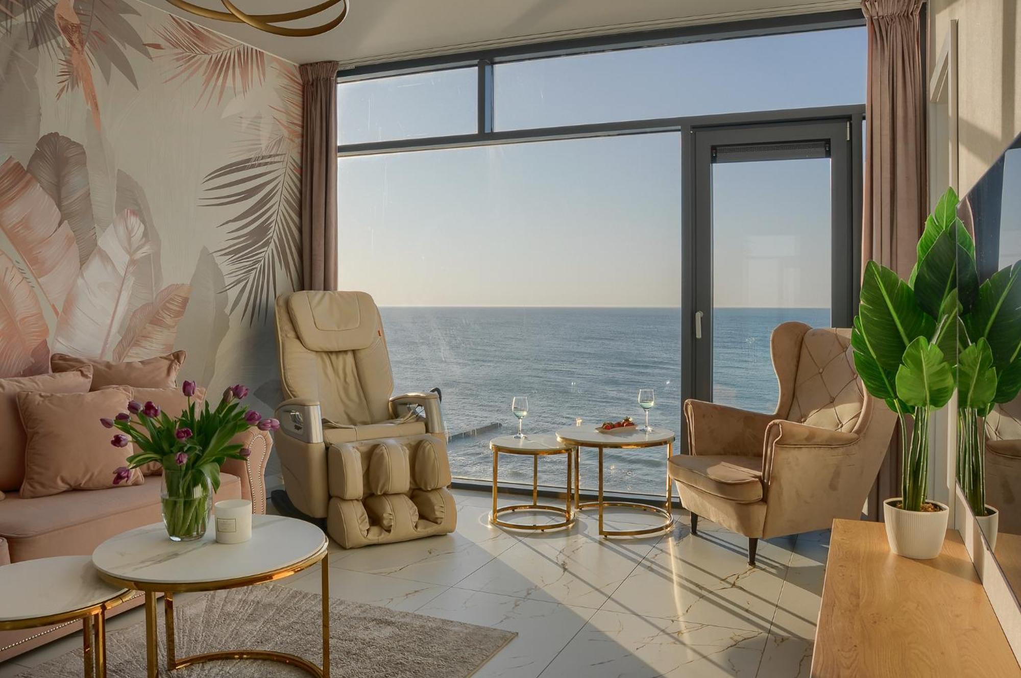 אוסטרוני מורסקי Apartament Nadmorski Luksus - Boulevard מראה חיצוני תמונה
